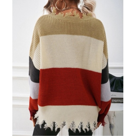 Cozy color block distressed sweater - Picture 3 of 6